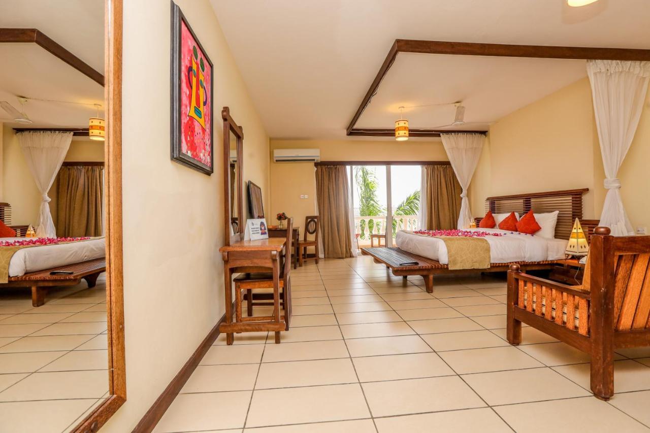 Cityblue Creekside Hotel & Suites Mombasa Bagian luar foto