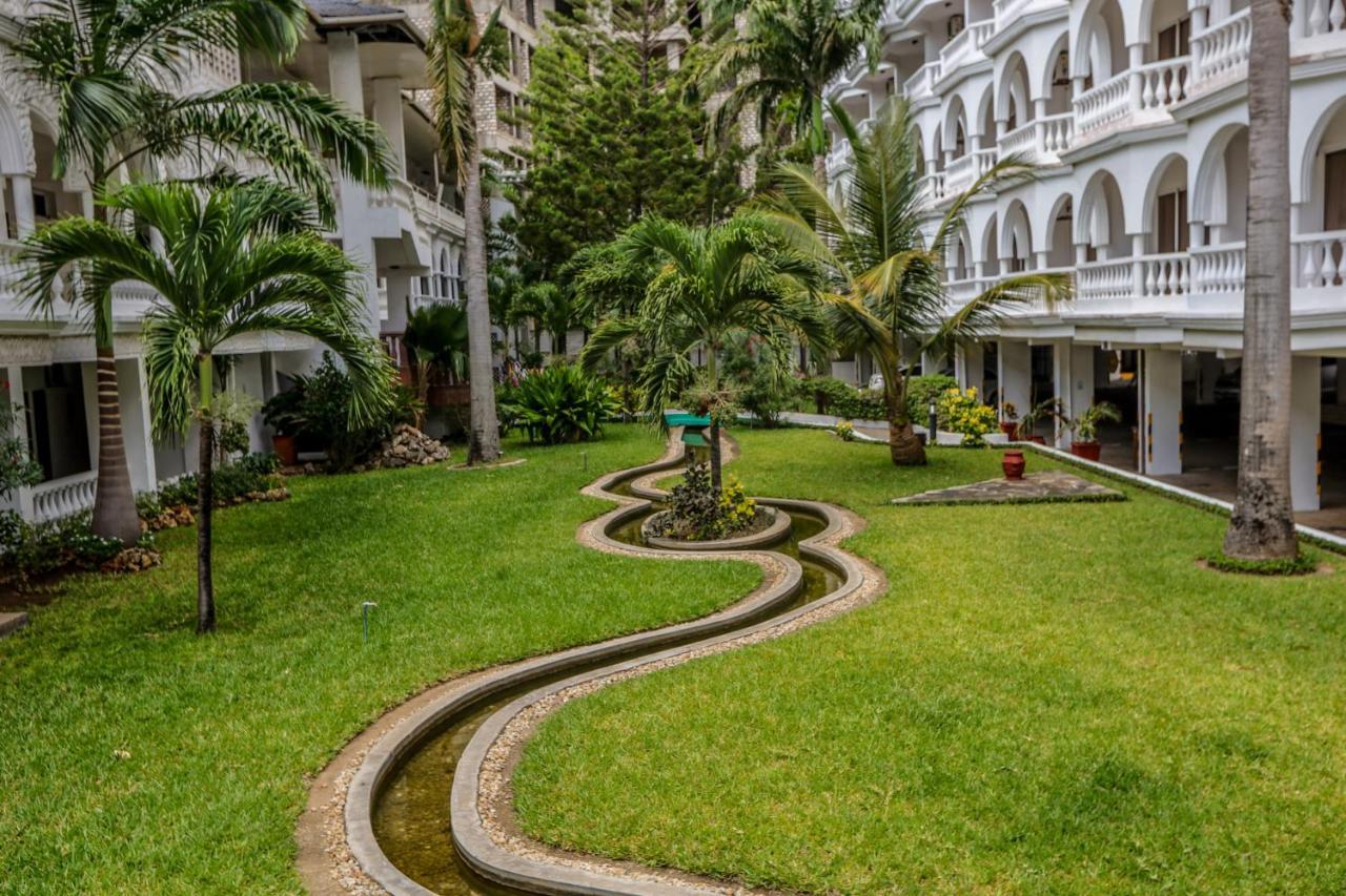 Cityblue Creekside Hotel & Suites Mombasa Bagian luar foto