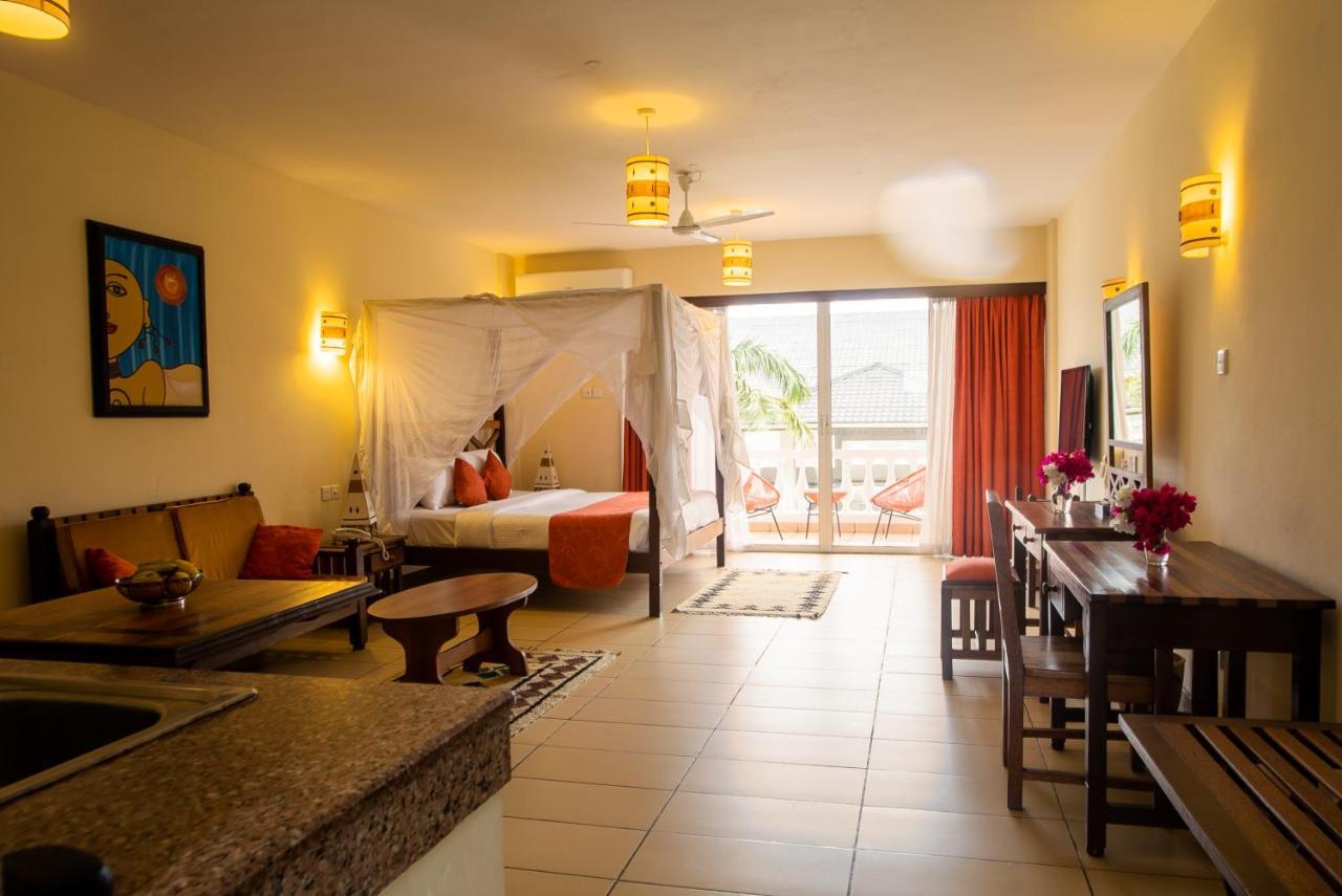 Cityblue Creekside Hotel & Suites Mombasa Bagian luar foto